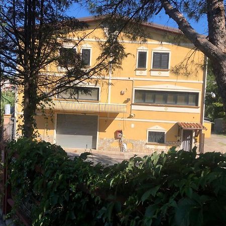 Mare O Montagna Appartement Cosenza Buitenkant foto